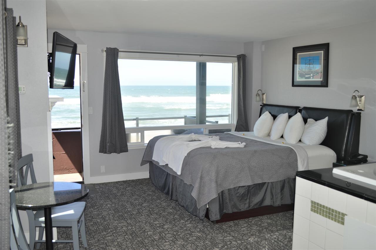 Beachfront Manor Hotel Lincoln City Exterior photo